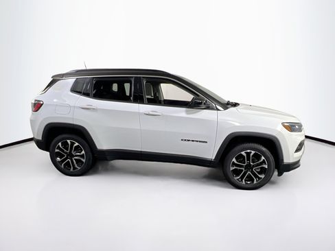 Used 2022 Jeep Compass Limited AWD/4WD image 4