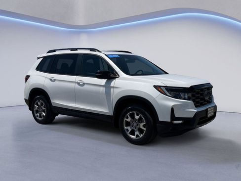 Certified 2023 Honda Passport TrailSport image 1