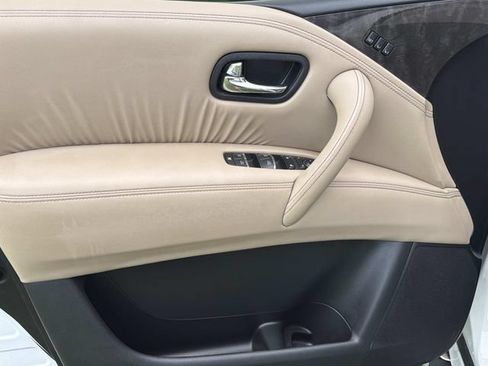 Used 2023 Nissan Armada Platinum w/ Captain's Chairs Package AWD/4WD image 17