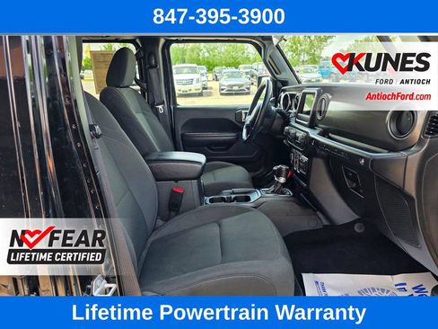 Used 2022 Jeep Wrangler Unlimited Sport AWD/4WD image 32
