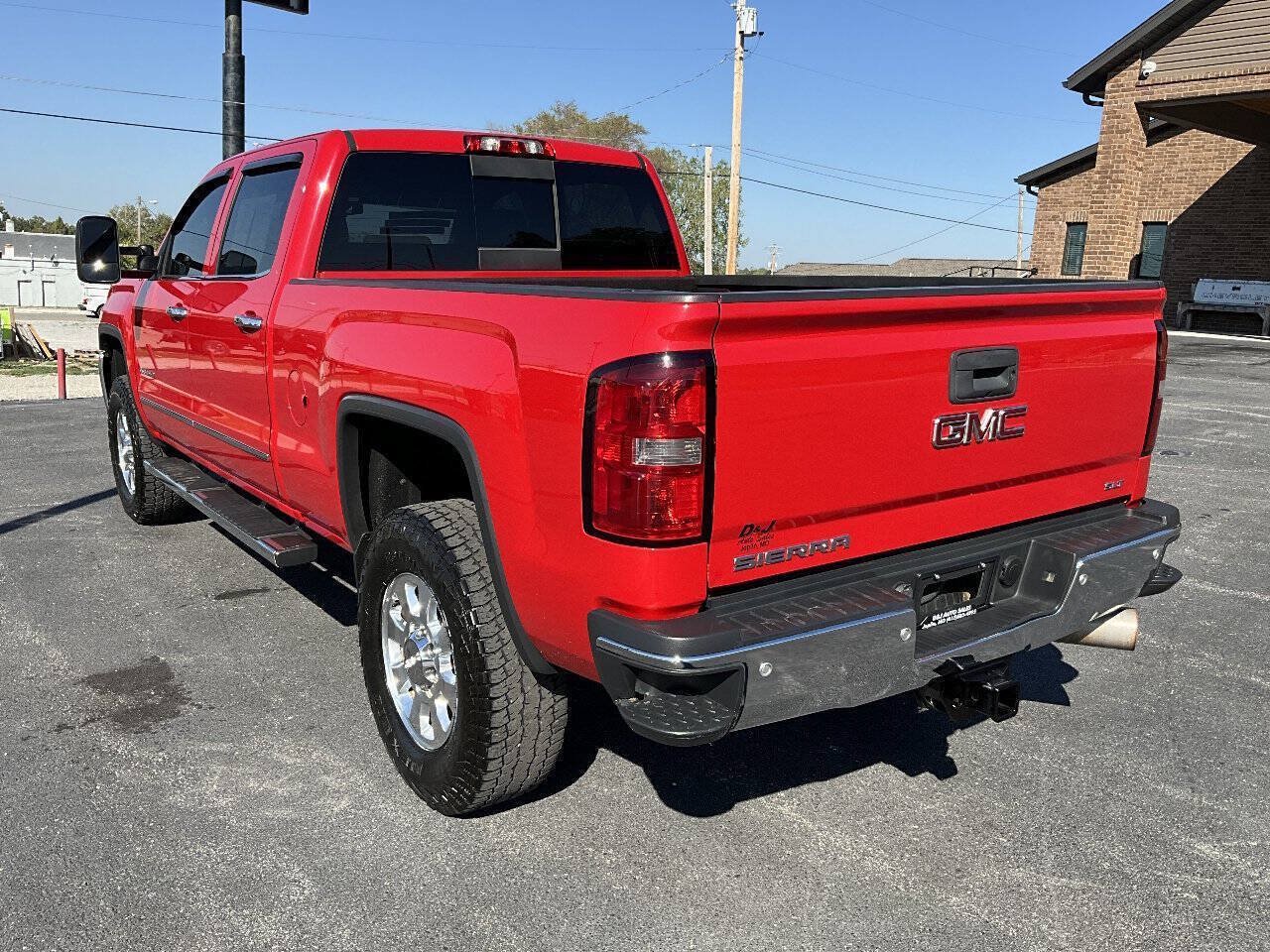 Used 2015 GMC Sierra 2500 SLT w/ Duramax Plus Package AWD/4WD image 3