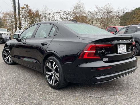 Used 2024 Volvo S60 B5 Plus image 5