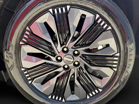 Certified 2025 Nissan Murano Platinum AWD/4WD image 39