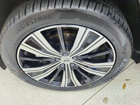 Used 2023 Volvo XC60 B5 Plus w/ Climate Package image 53