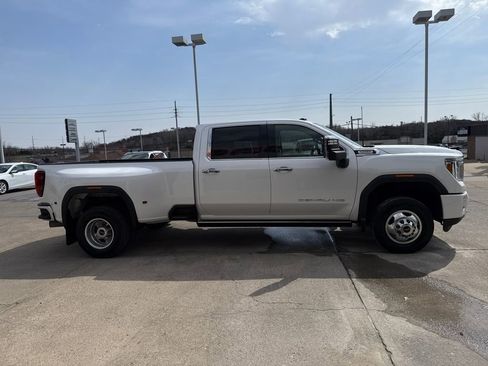 Used 2023 GMC Sierra 3500 Denali w/ Denali Ultimate Package AWD/4WD image 6