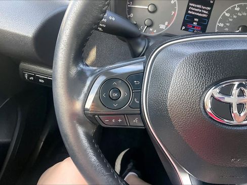 Used 2024 Toyota Corolla SE FWD image 23