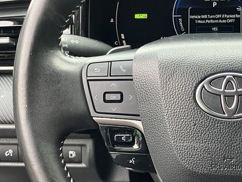 Used 2025 Toyota Camry SE FWD image 22