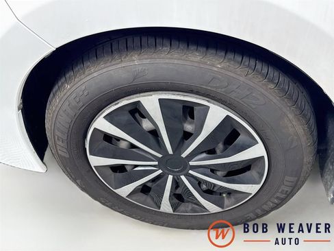 Used 2017 Toyota Corolla L FWD image 37