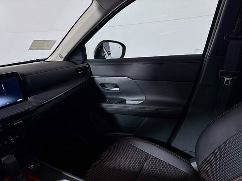 New 2026 Nissan Kicks SR w/ Cold Weather Package AWD/4WD image 23