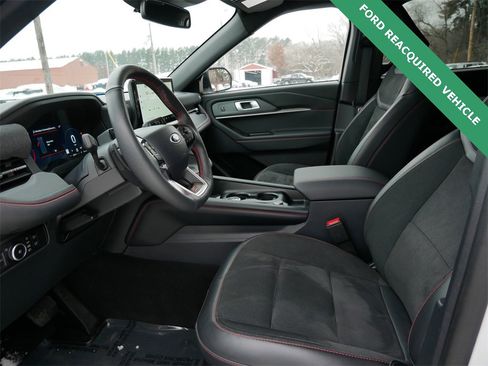 Used 2025 Ford Explorer ST image 14