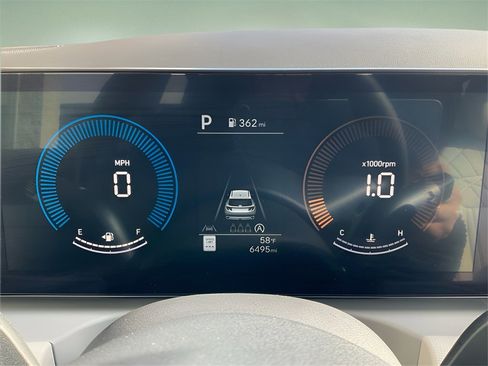 Certified 2025 Hyundai Tucson SE image 19