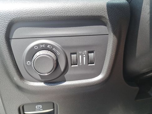 Certified 2023 Jeep Grand Cherokee Altitude AWD/4WD image 25