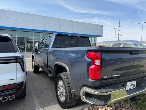 Used 2022 Chevrolet Silverado 3500 LTZ w/ LTZ Plus Package image 8