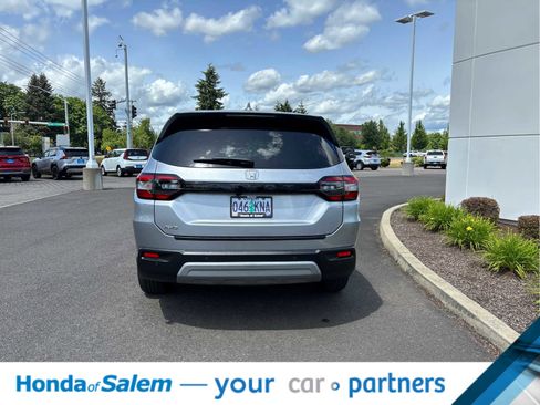Used 2025 Honda Pilot EX-L image 5