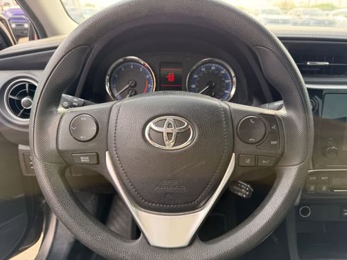 Used 2019 Toyota Corolla LE w/ Carpet Mat Package (TMS) FWD image 8
