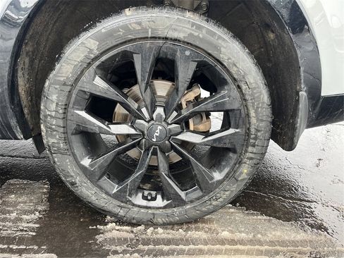 Used 2023 Kia Sorento SX image 38