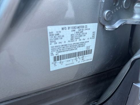 Used 2023 Ford Explorer XLT w/ Equipment Group 202A AWD/4WD image 38