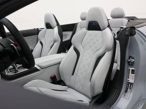 Used 2025 BMW M8 Competition w/ Driving Assistance Package image 18