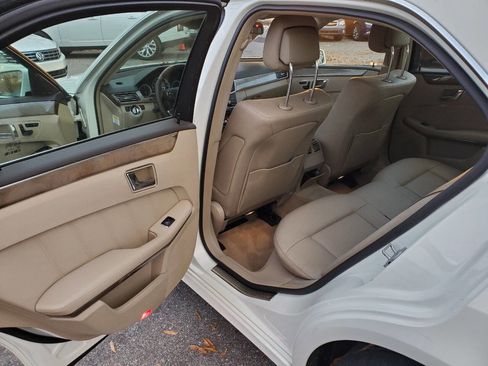 Used 2011 Mercedes-Benz E 350 E 350 Luxury 4MATIC AWD 4dr Se image 16