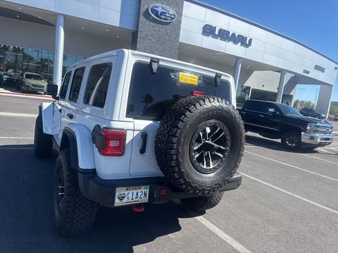 Used 2024 Jeep Wrangler Unlimited Rubicon image 10