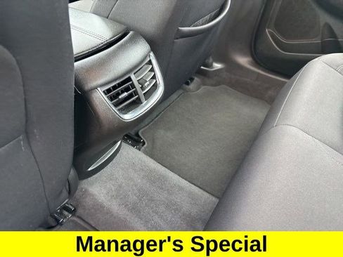 Used 2023 Chevrolet Malibu LT FWD image 33