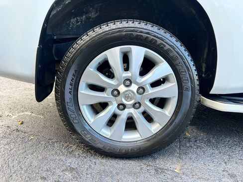 Used 2015 Toyota Sequoia Platinum image 13