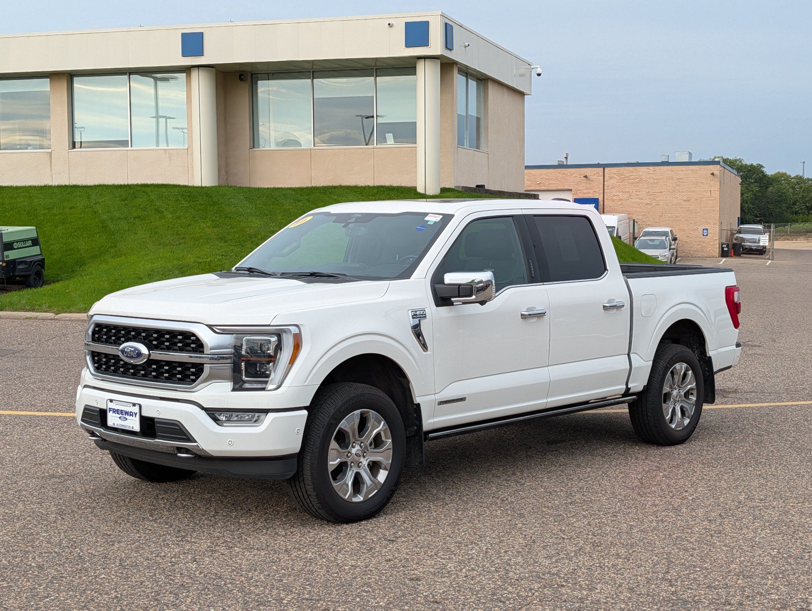 Used 2022 Ford F150 Platinum w/ Equipment Group 701A High AWD/4WD image 1