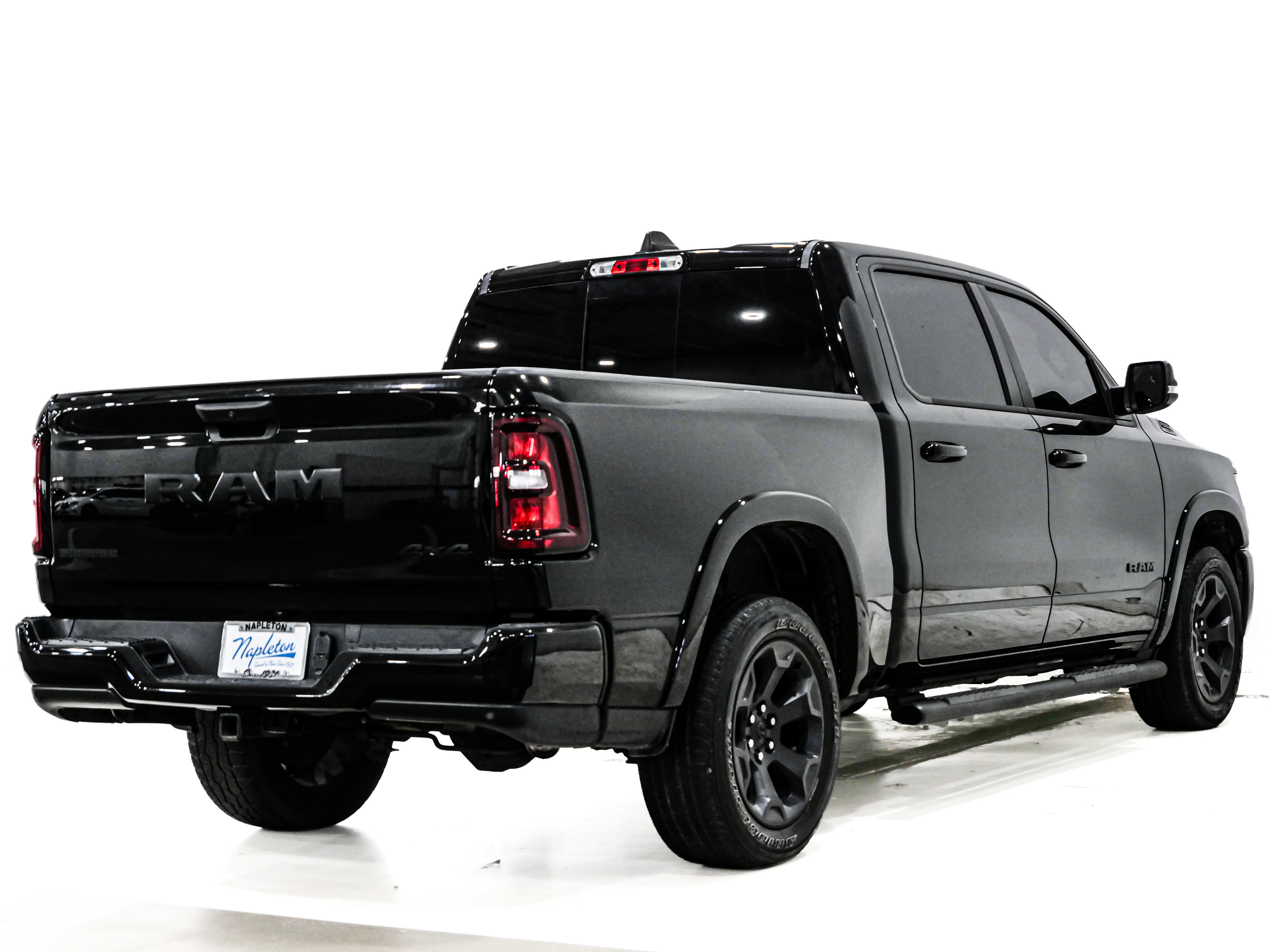 Used 2025 RAM 1500 Big Horn AWD/4WD image 5
