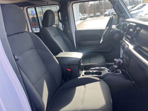 Used 2019 Jeep Wrangler Unlimited Sport S image 24