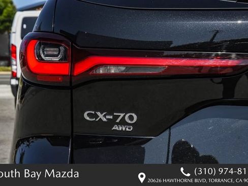 Certified 2025 MAZDA CX-70 Plug-In Hybrid w/ Premium Plus AWD/4WD image 9