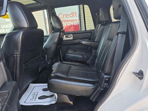 Used 2015 Ford Expedition Limited w/ Equipment Group 301A AWD/4WD image 12