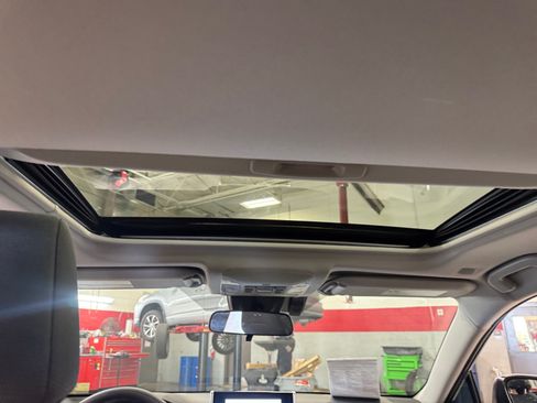 Certified 2025 Toyota RAV4 XLE w/ Convenience Package FWD image 31