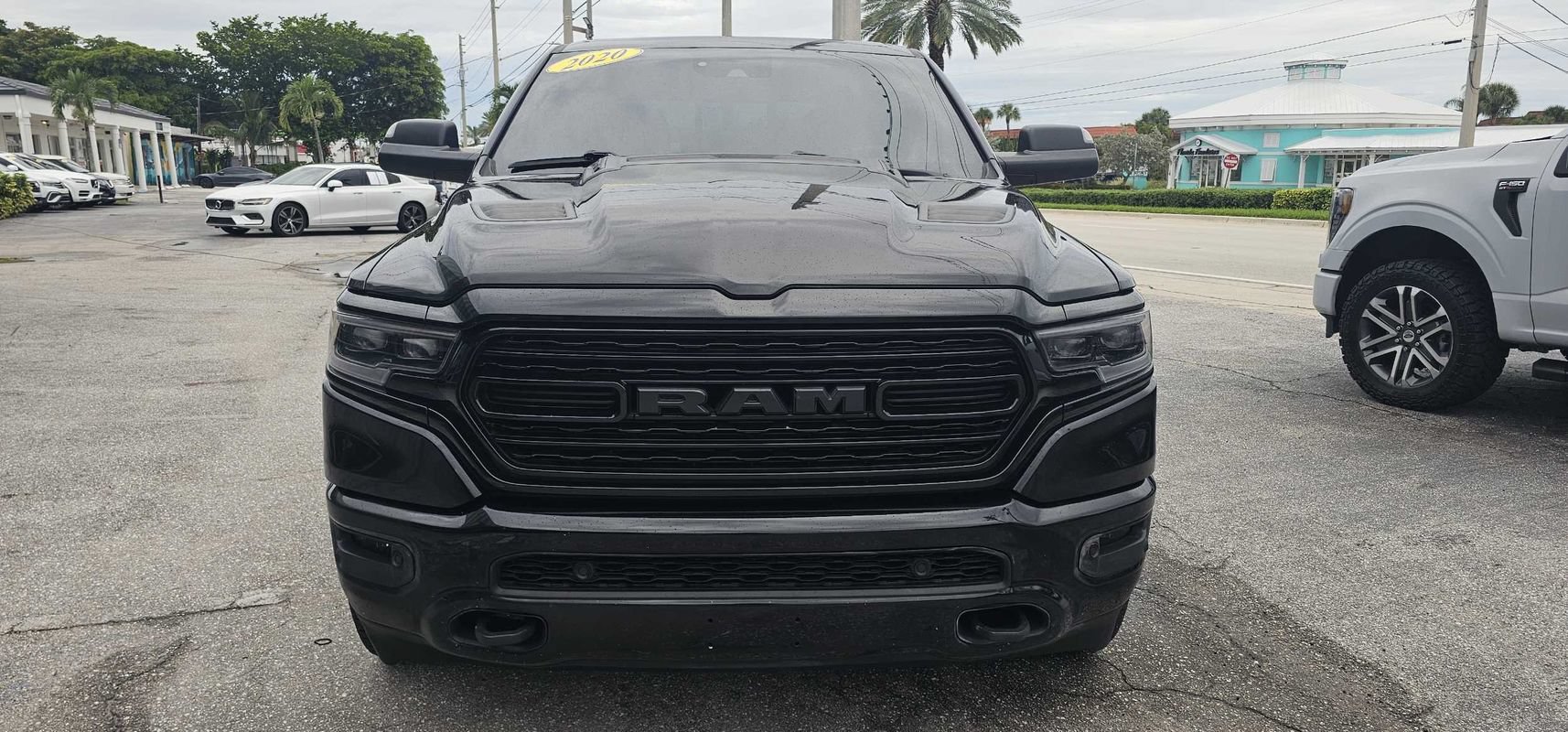 Used 2020 RAM 1500 Limited w/ Black Appearance Package AWD/4WD image 39