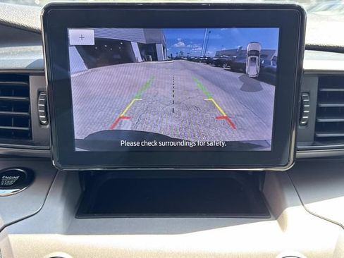 Used 2023 Ford Explorer XLT RWD image 31