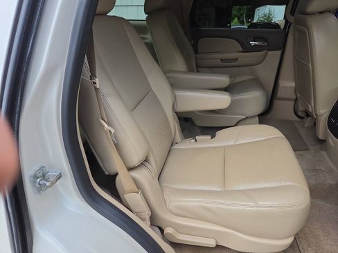 Used 2013 Chevrolet Tahoe LTZ AWD/4WD image 12