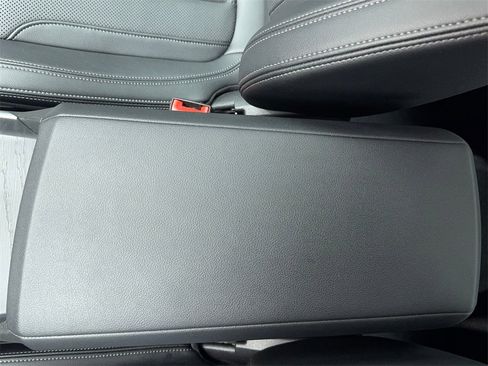 Used 2024 BMW 330i Sedan image 38