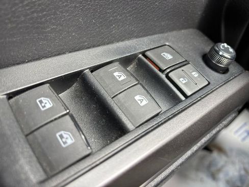 Used 2020 Toyota Tacoma TRD Sport image 16