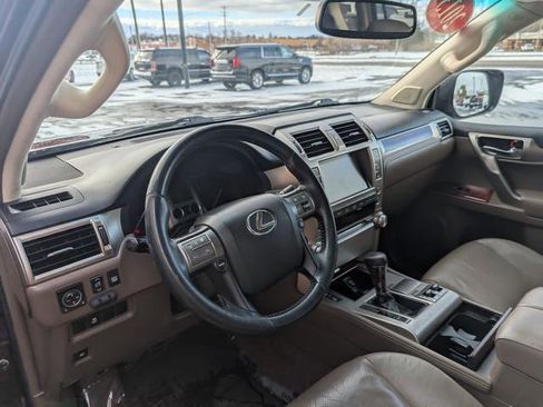Used 2013 Lexus GX 460 image 9