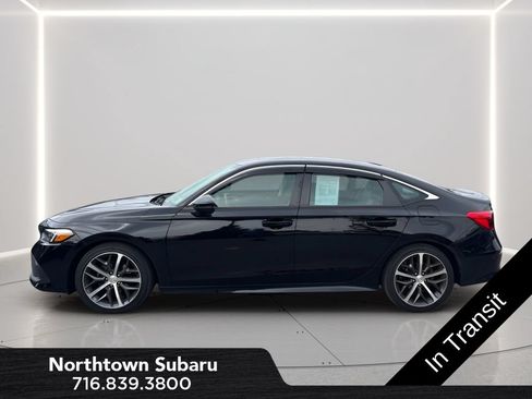 Used 2022 Honda Civic Touring image 3