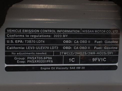 Used 2023 Nissan Titan PRO-4X w/ Pro-4x Convenience Package AWD/4WD image 14