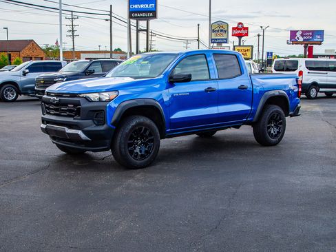 Used 2023 Chevrolet Colorado Trail Boss image 3