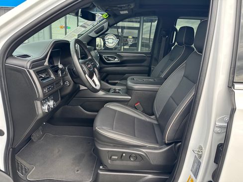 Used 2023 GMC Yukon XL SLT w/ SLT Luxury Package AWD/4WD image 7