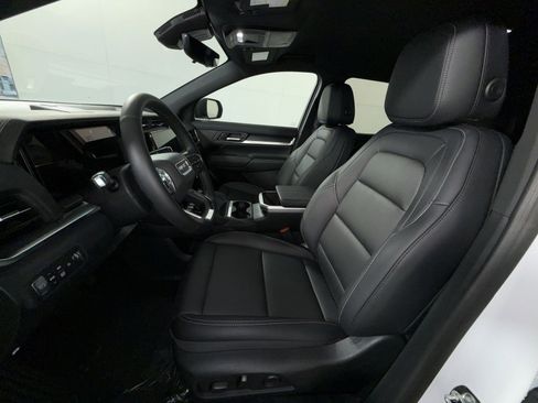 New 2026 GMC Terrain Elevation w/ Elevation Premium Package AWD/4WD image 13