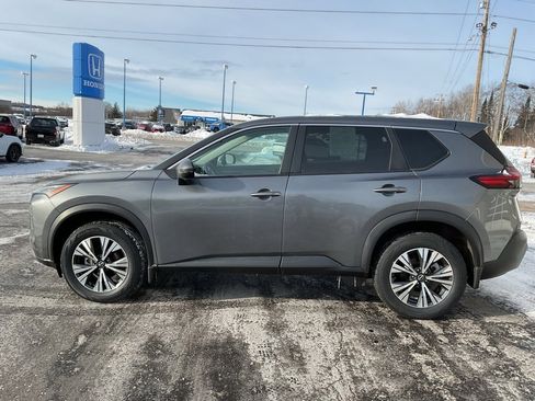 Used 2022 Nissan Rogue SV image 8