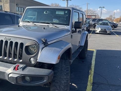 Used 2016 Jeep Wrangler Unlimited Sport image 2