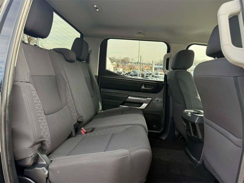 Used 2022 Toyota Tundra SR5 w/ SR5 Convenience Package image 27