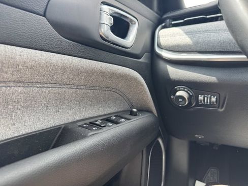 Used 2024 Jeep Compass Latitude AWD/4WD image 24