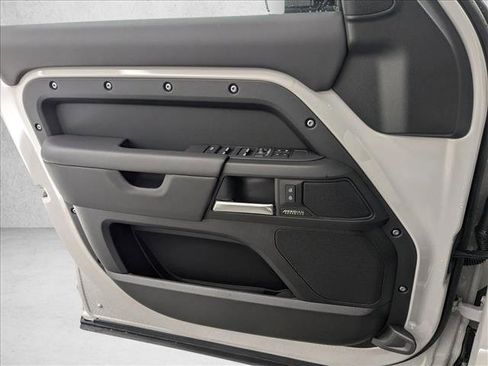 New 2026 Land Rover Defender 110 X-Dynamic SE AWD/4WD image 22