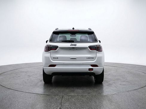 Used 2025 Jeep Compass Trailhawk AWD/4WD image 7