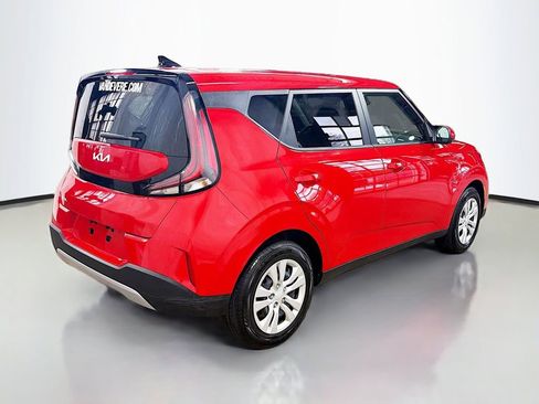 Used 2023 Kia Soul LX FWD image 9